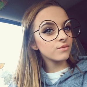 Meet your Posher, Bailey